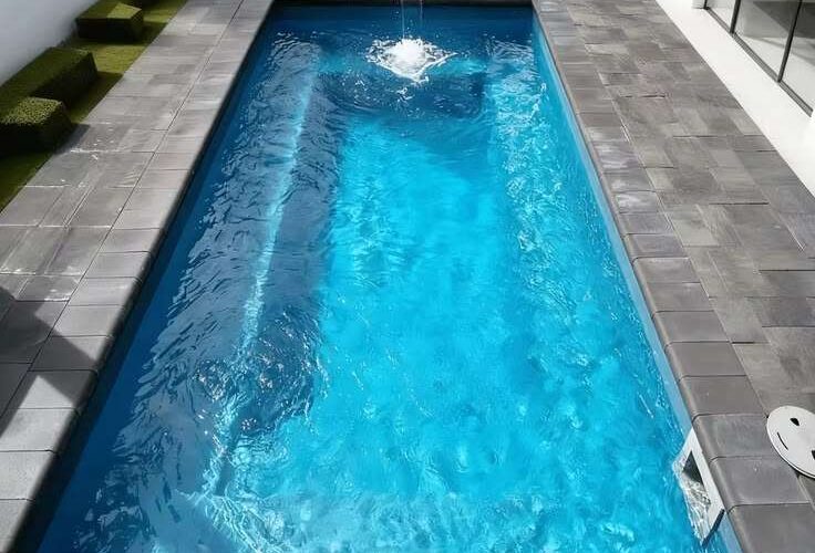 fiberglass swimming pool